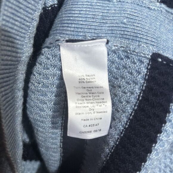 Talbots Tunic Sweater Womens Medium Blue Multicolor Stripe Pullover Boat Neck - Picture 8 of 9